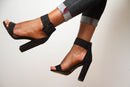 Sandale avec talons-noire-pointure 38-Femme